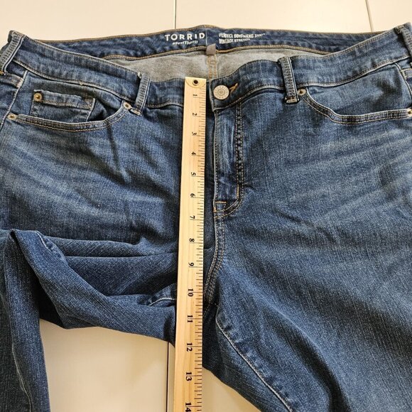 Torrid Jean Women 24S Short Blue Perfect Boyfriend Ankle Vintage Stretch Western - Picture 7 of 16
